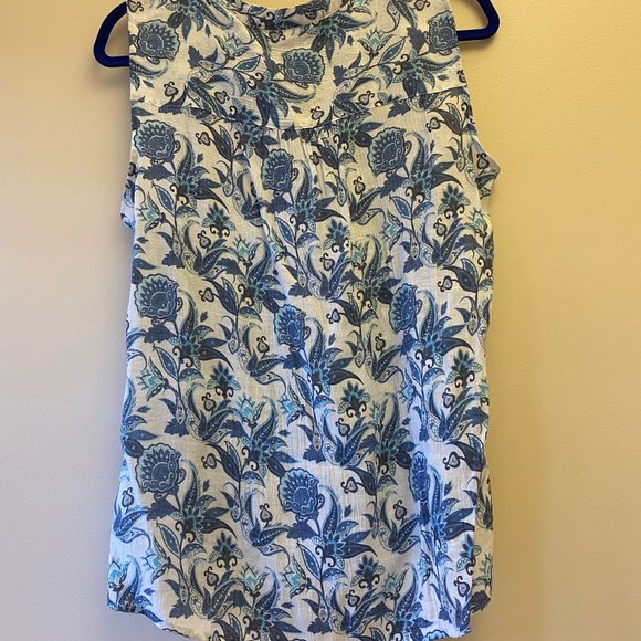 NY Collection Sleeveless Floral Blouse- L - Picture 2 of 4